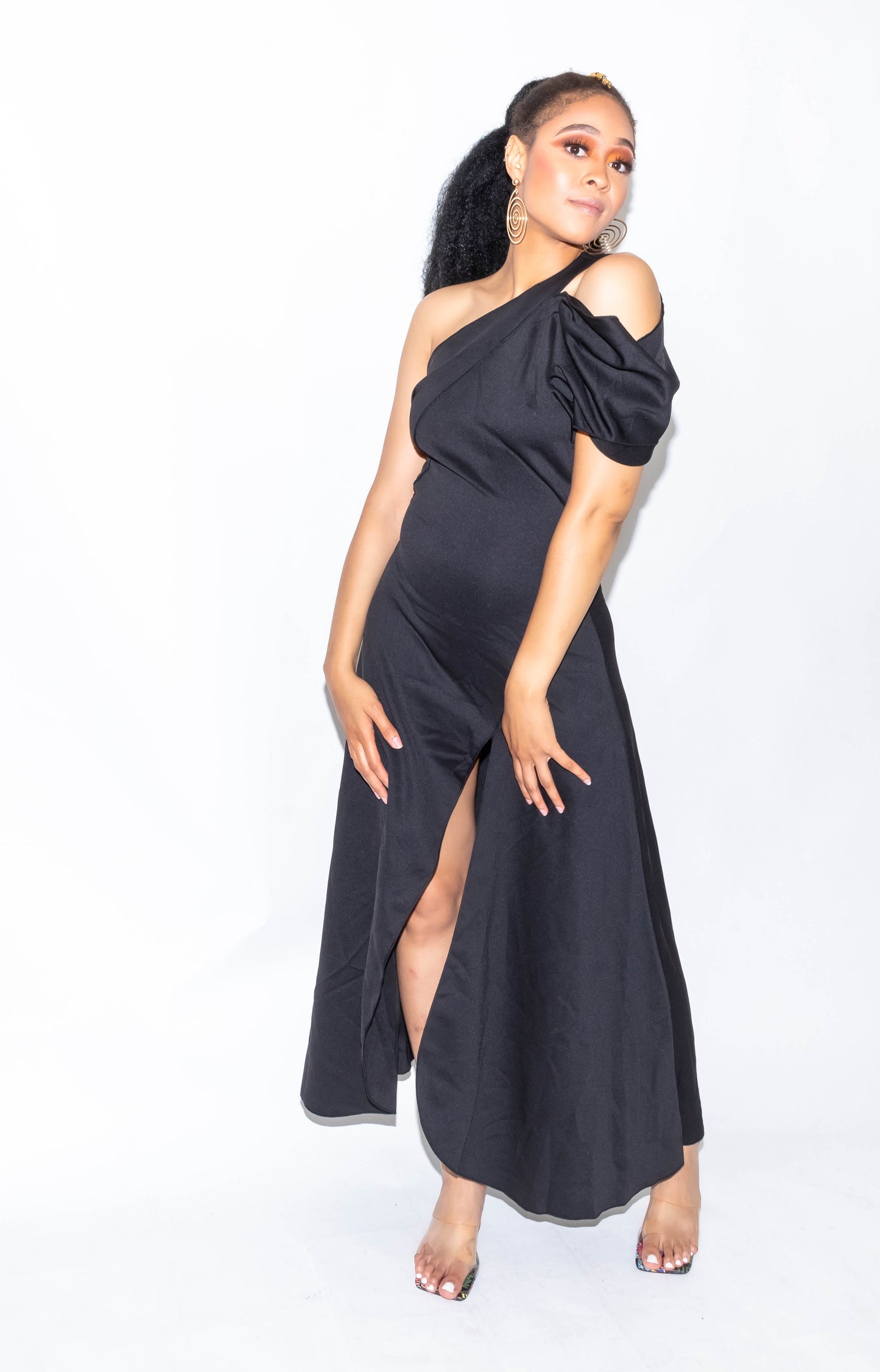 Black One Sided Off Shoulder Split Maxi Dresss