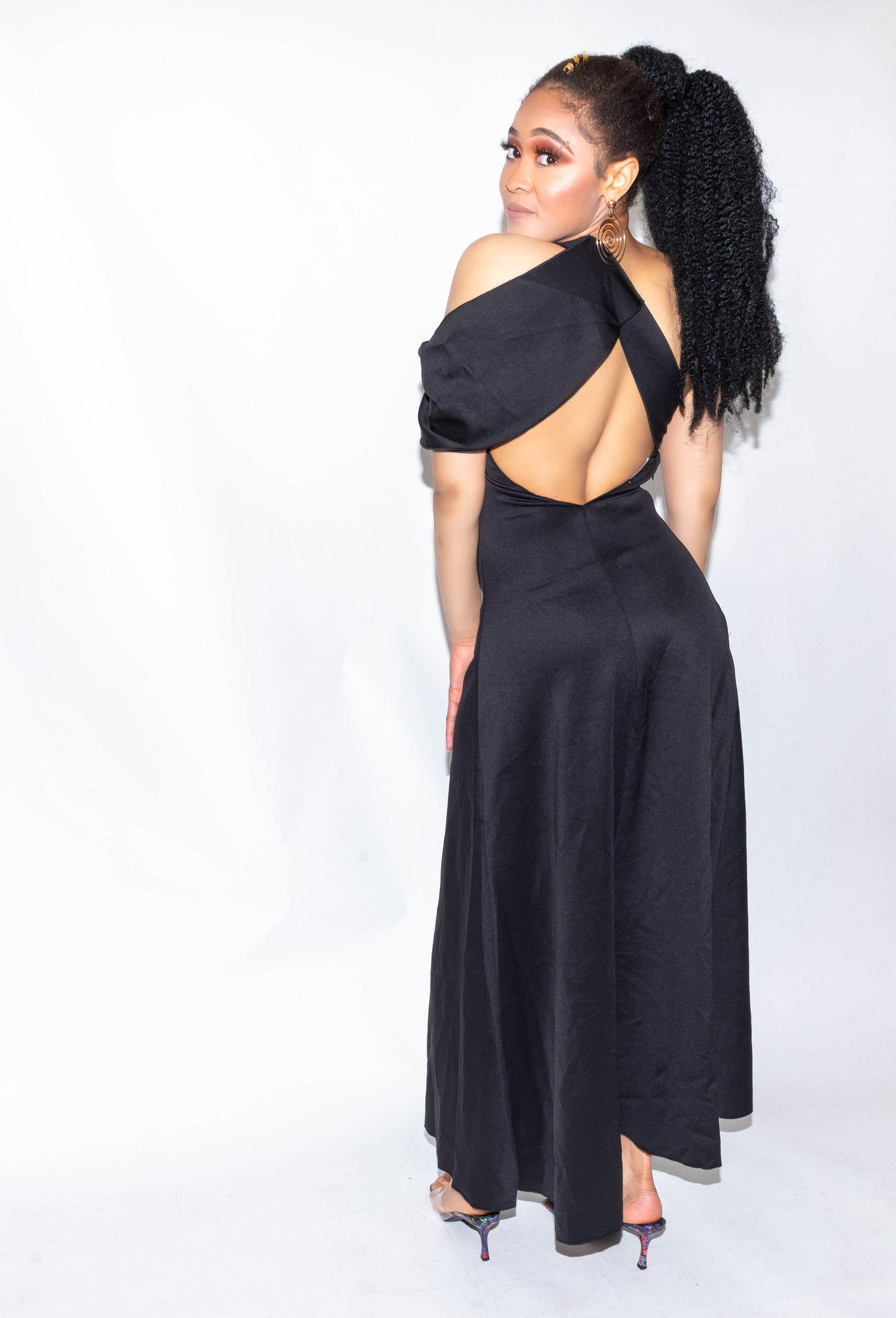 Black One Sided Off Shoulder Split Maxi Dresss