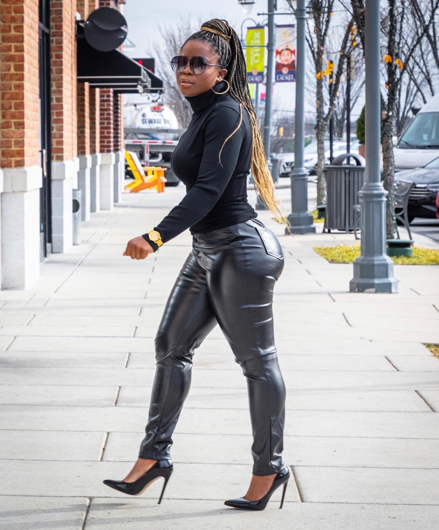 BLACK BUTTON UP FAUX LEATHER SKINNY PANTS